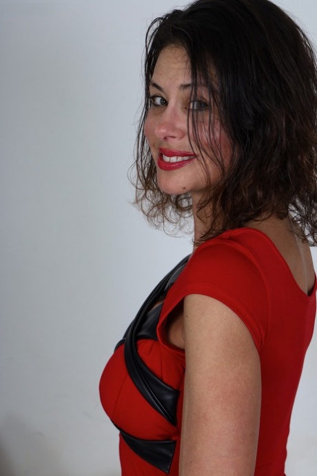 natural mature erotic photos