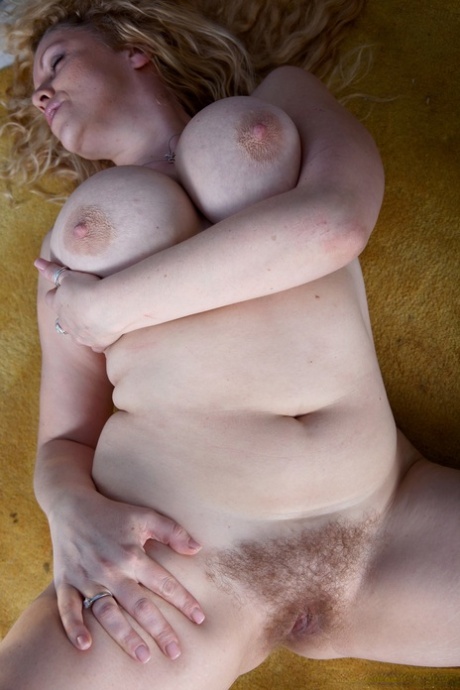 chubby hairy mature beautiful nude photo