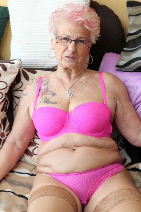 lingerie de grand-mère nus parfaits des photos