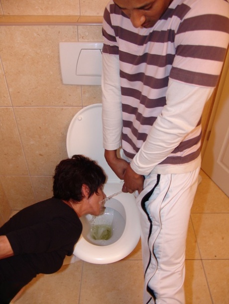 pisse mature sexe hd photos
