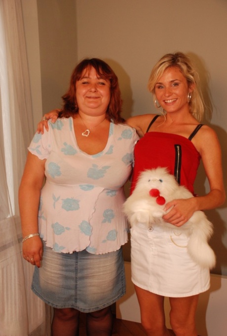 chubby lesbian sexy photo