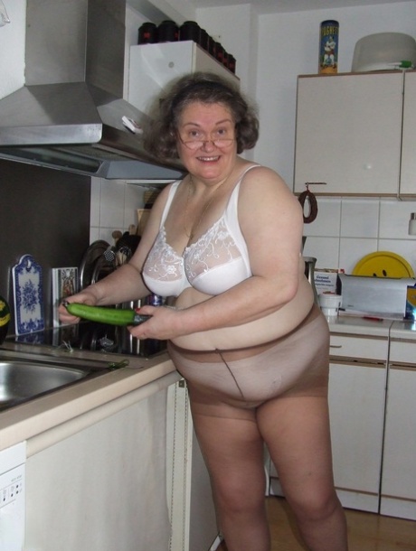 grand-mère gode chaud érotique photos