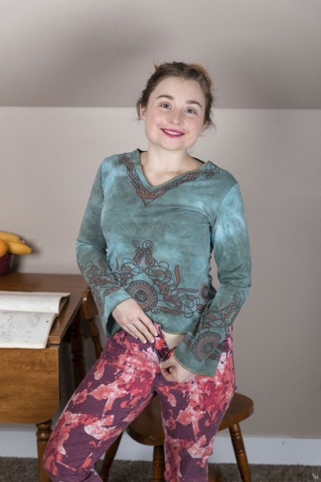 mature yoga pants exclusive pics