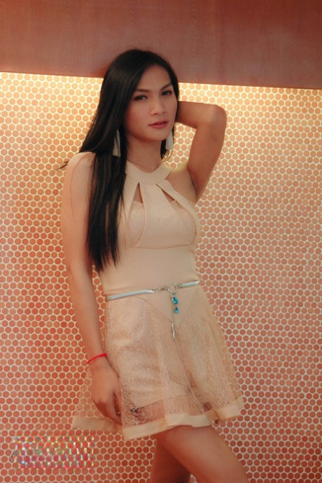 ladyboy post-opératoire gratuit sympa des photos