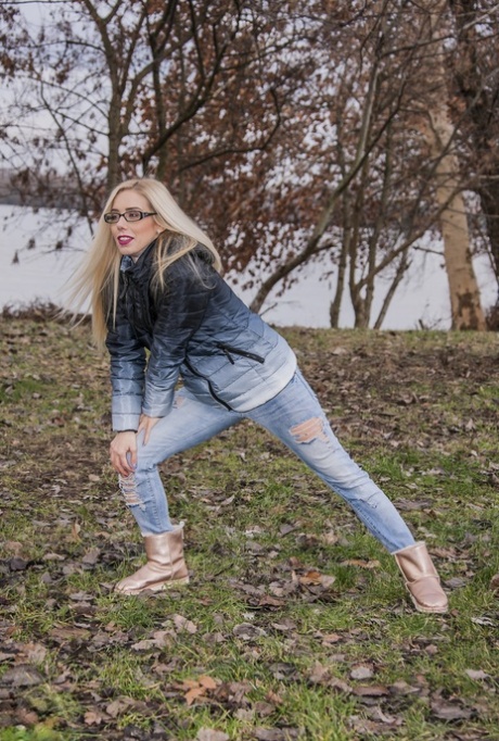 nerdy glasses hot image