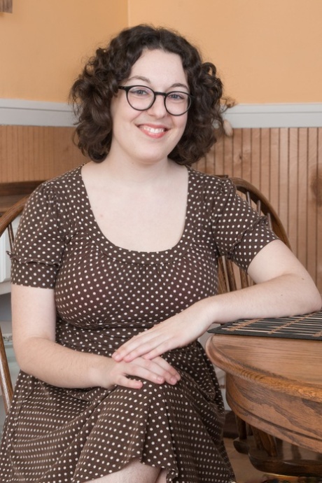 chubby nerd beautiful porn pictures