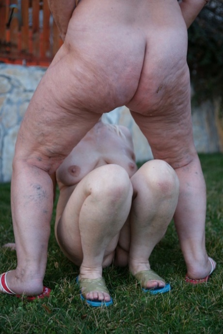 very old granny hot naked galleries