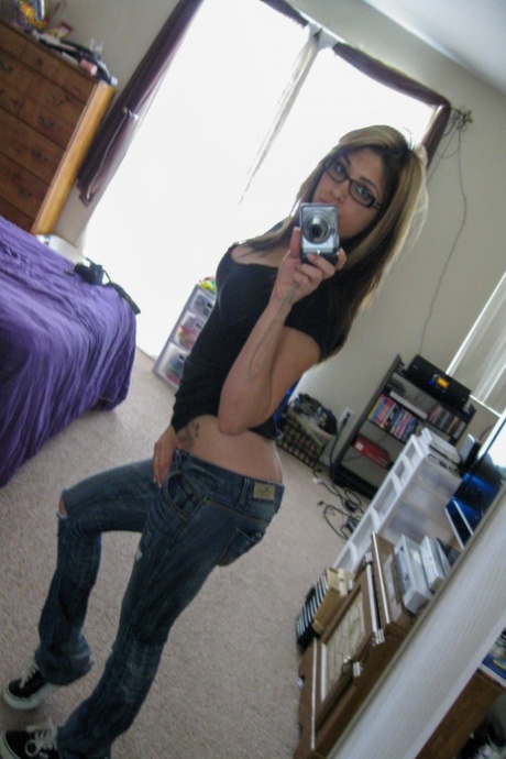 teen mirror beautiful porn pictures