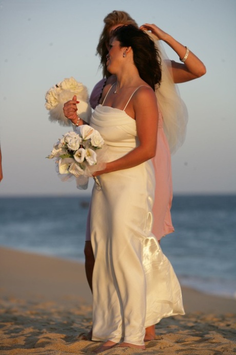 lesbienne interraciale haut hd archive