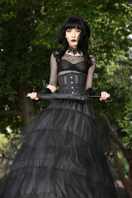 goth top perfektní archiv