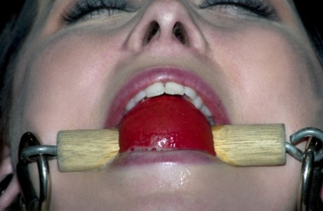 mom bdsm hot photos