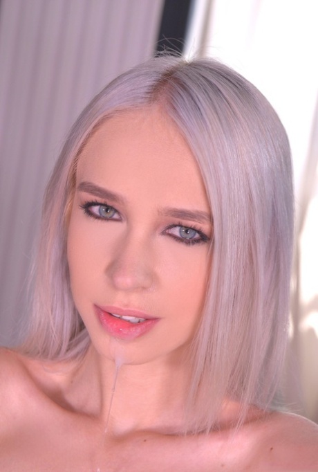 cabello rosa desnudo pornografico foto