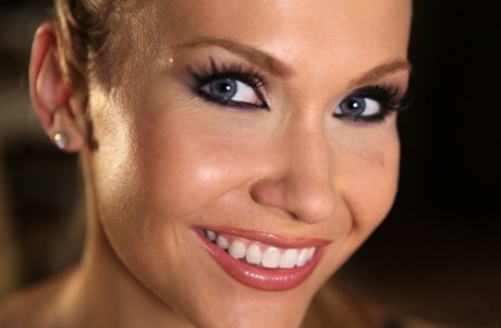 Mary Jane pretty model pic