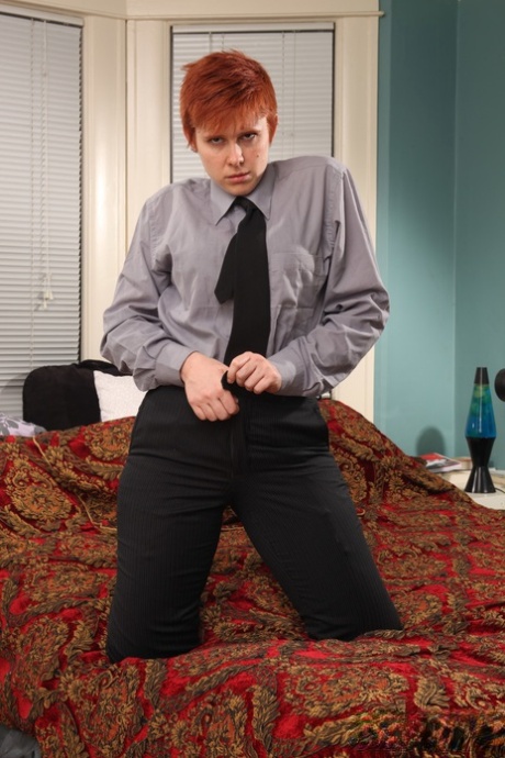 short hair redhead exclusive img
