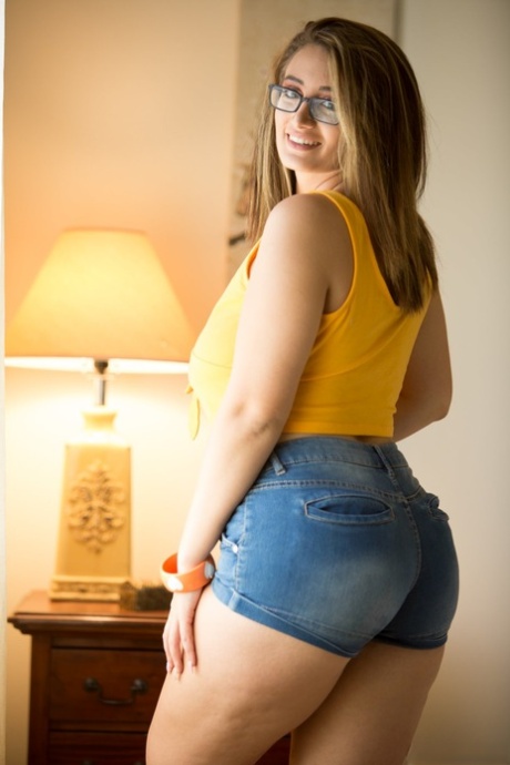 hanches larges cuisses épaisses xxx exclusif des photos