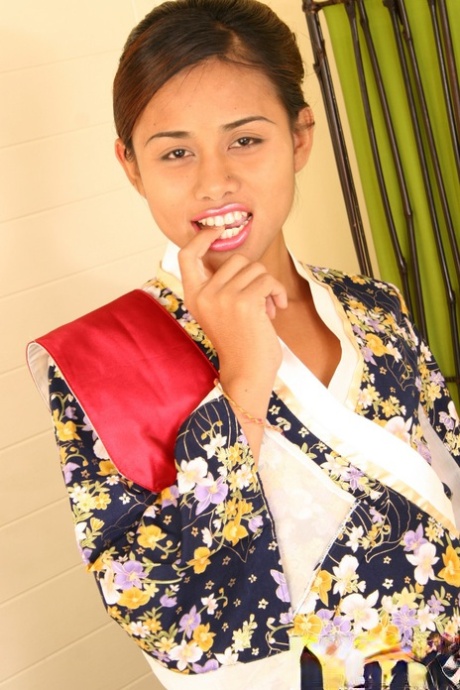tiny ladyboy free sexy img