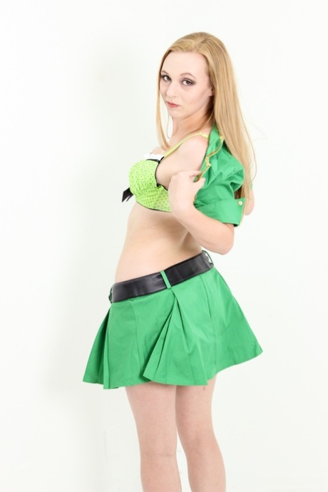 Tiffany Kohl star free pictures