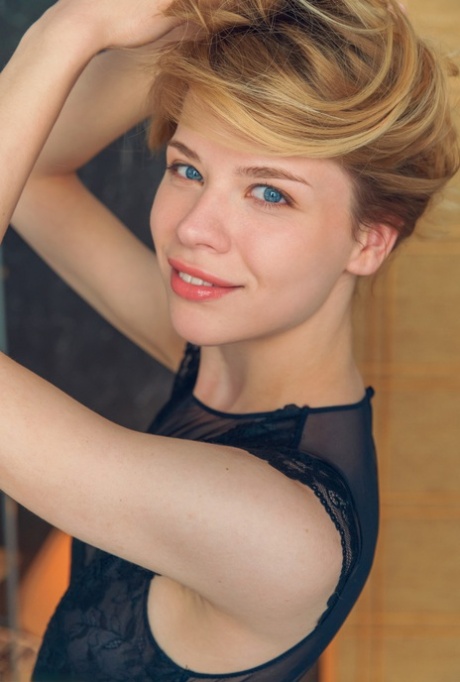 yeux bleus blonds xxx exclusif collection