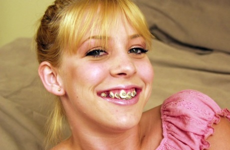 Leah Luv nude pornstar pics