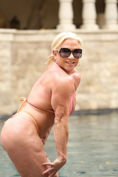 ebenové nohy sexy hd obraz