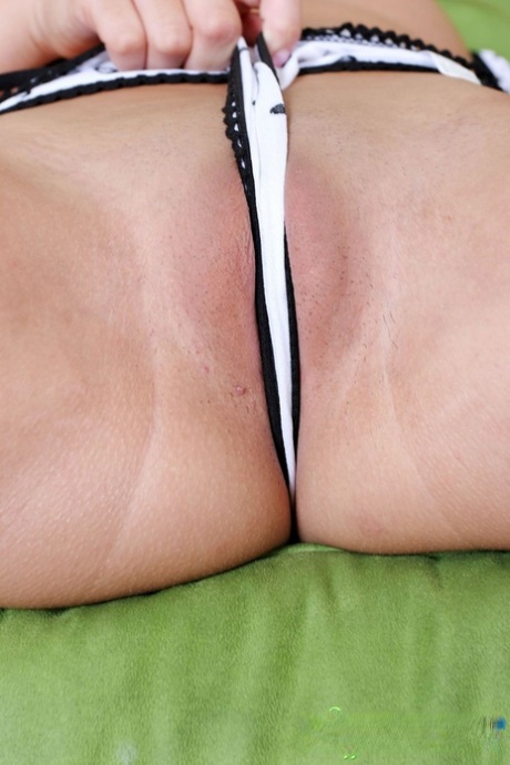 cameltoe asiatique nu parfait galeries