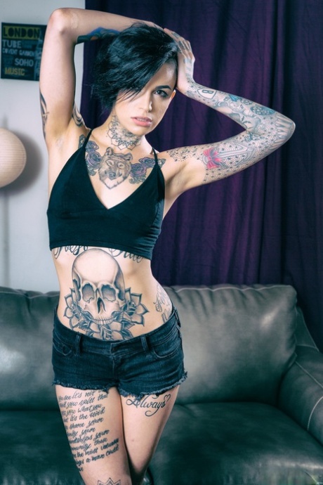 Leigh Raven star pornographic photos