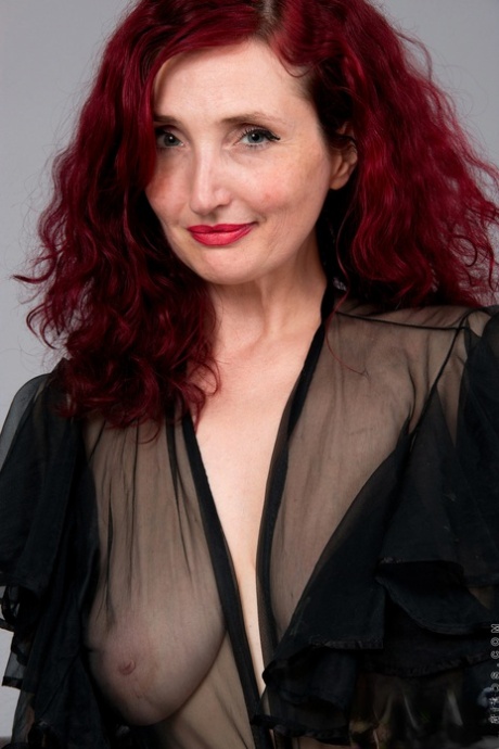 zrzka milfka exkluzivní erotika obraz