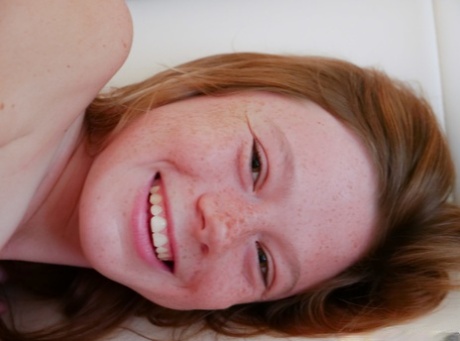 sommersprossiger Teenager erotische nette foto
