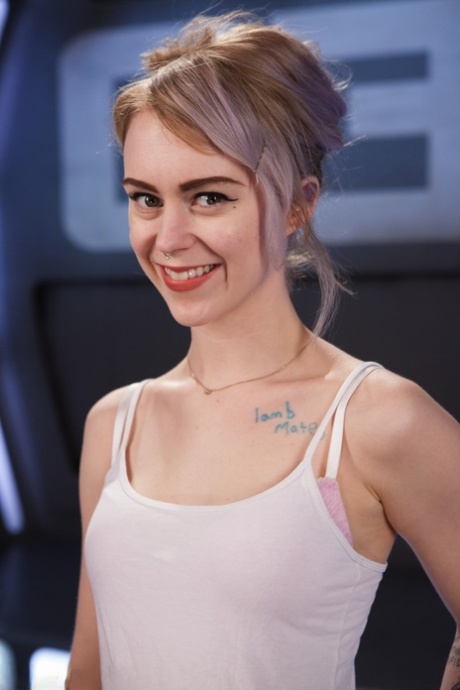 Anna Tyler model nudes pictures