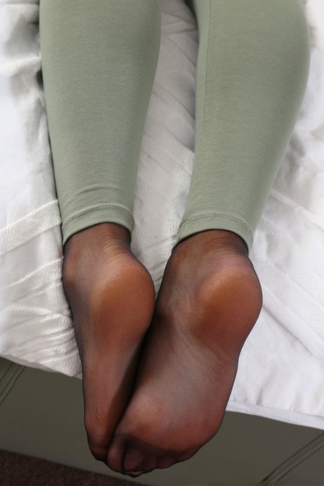 nylon soles porn archive