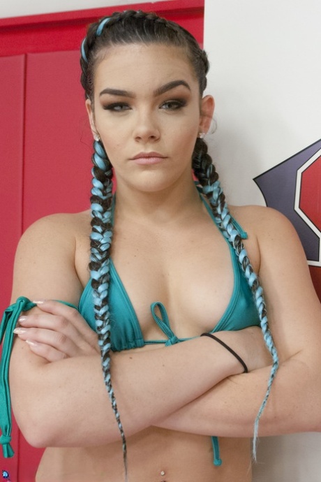 latina bikini beautiful pics