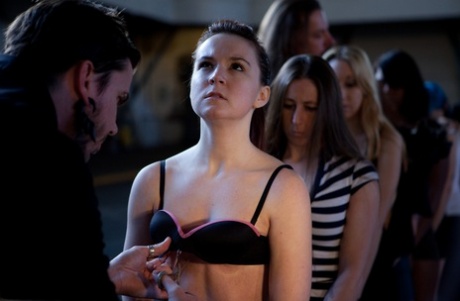 BDSM en extérieur sexy érotique archive