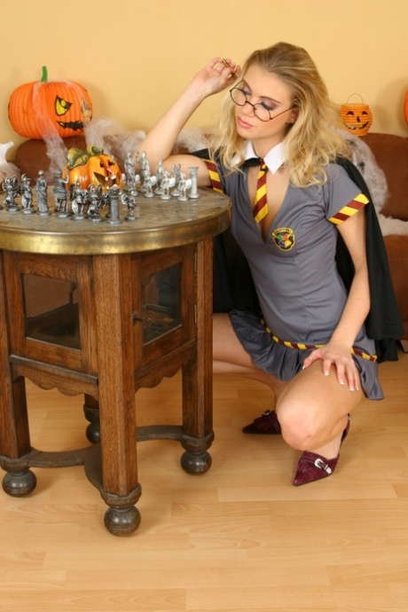 lunettes blondes sexe nu archive