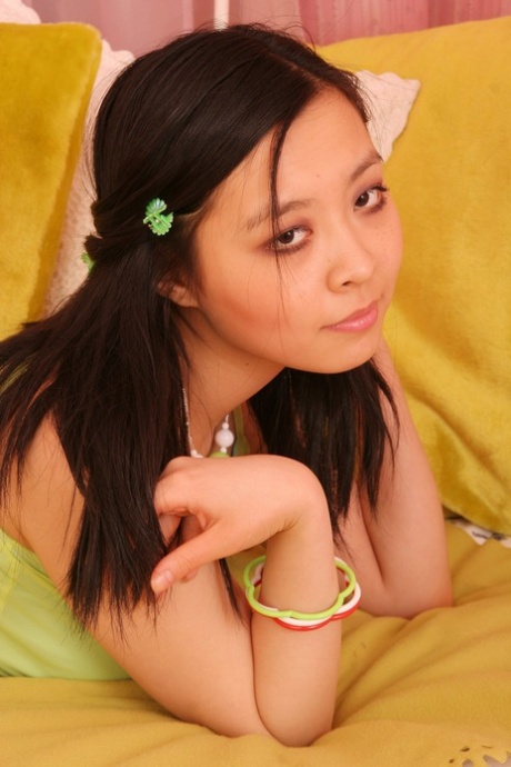 asiatische Teenager-Muschi schöne erotische archiv
