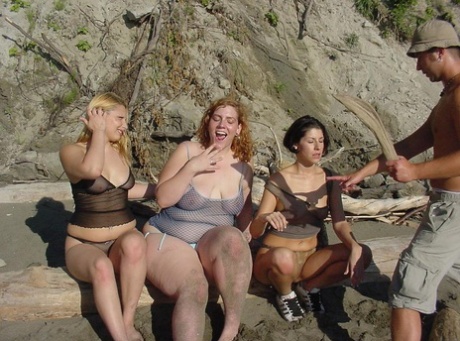 ado rousse aux gros seins bon image