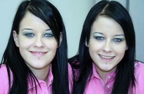 nakna systrar hett fint bilder