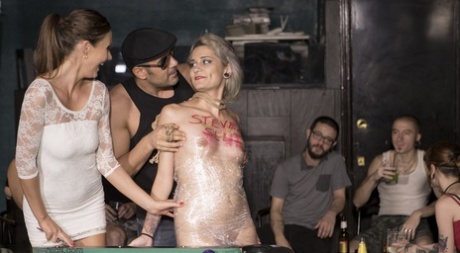 public bdsm sex pics