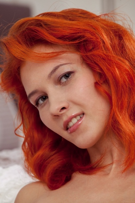 petite rousse art chaud photos