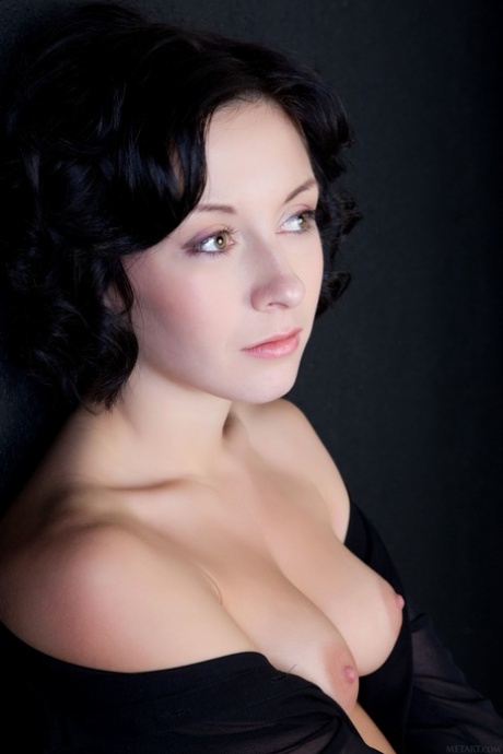 bruna con capelli corti porno xxx gallerie