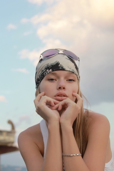 adolescente blonde poilue parfait xxx collection