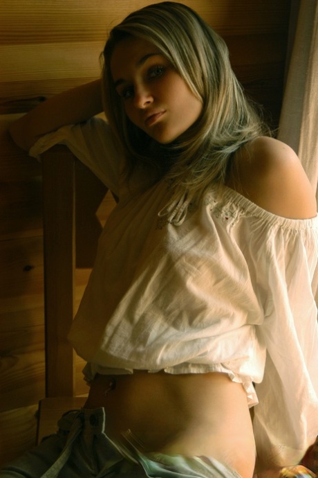 zierliche blonde Teenagerin kostenlose schöne bild