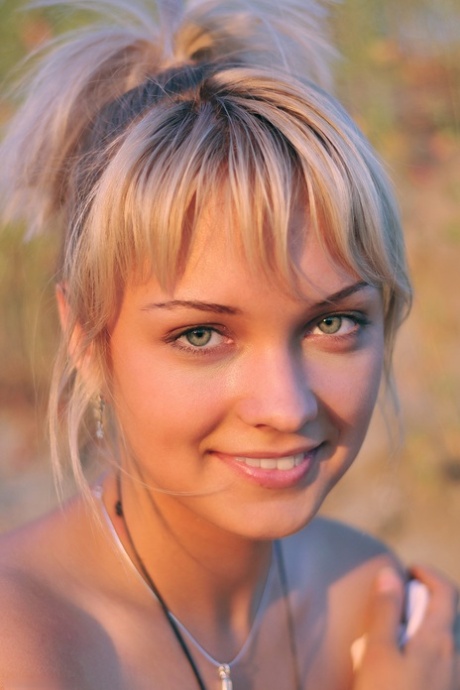 beautiful face hot sexy picture