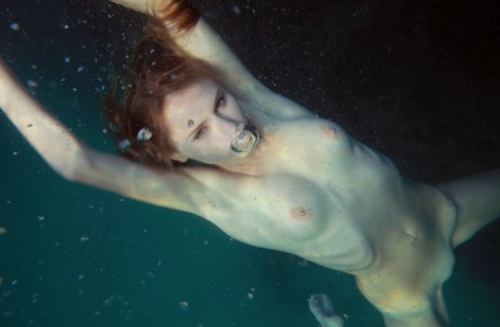 pod vodou xxx fotografie