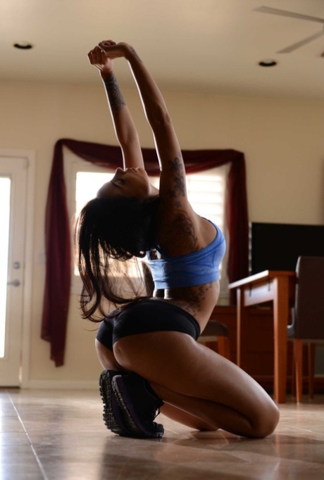 ébène fitness assez pornographique galerie