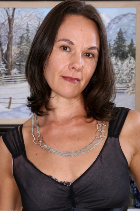 petite mature nu en haute qualité des photos