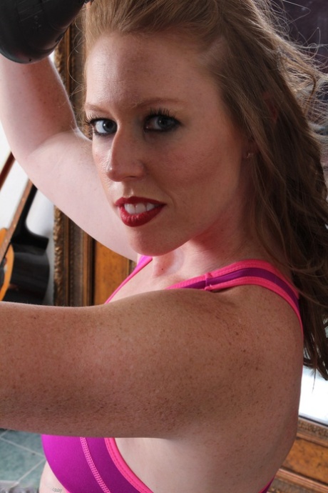 mature fitness sexy nudes photos