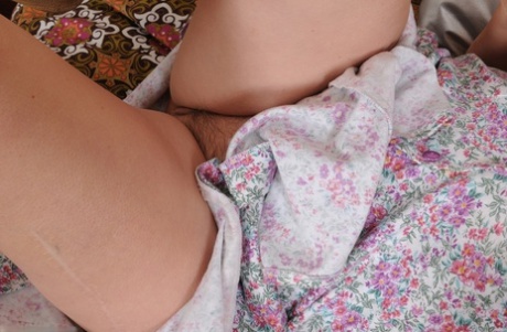 haariger Upskirt sexy porno foto