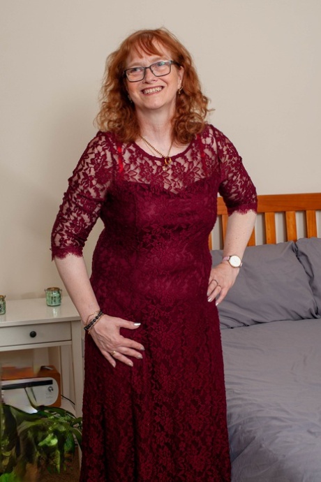 bbw glasses beautiful naked image