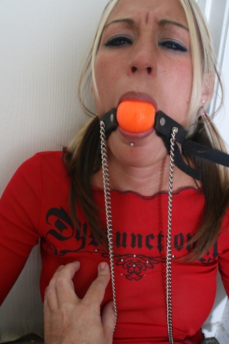 bionda bdsm porno esclusivo galleria