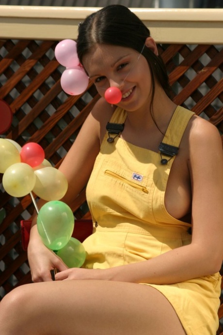 perfekter Teenie-Körper hd xxx bild